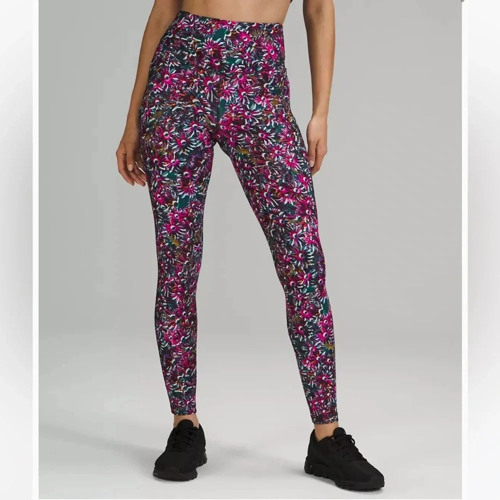 NWT Lululemon base pace HR tight 28” fleece in electric floral sz 14